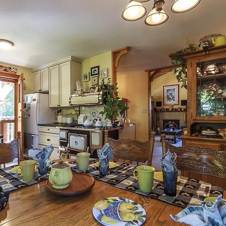 Golden Dreams B&B Whistler Buitenkant foto